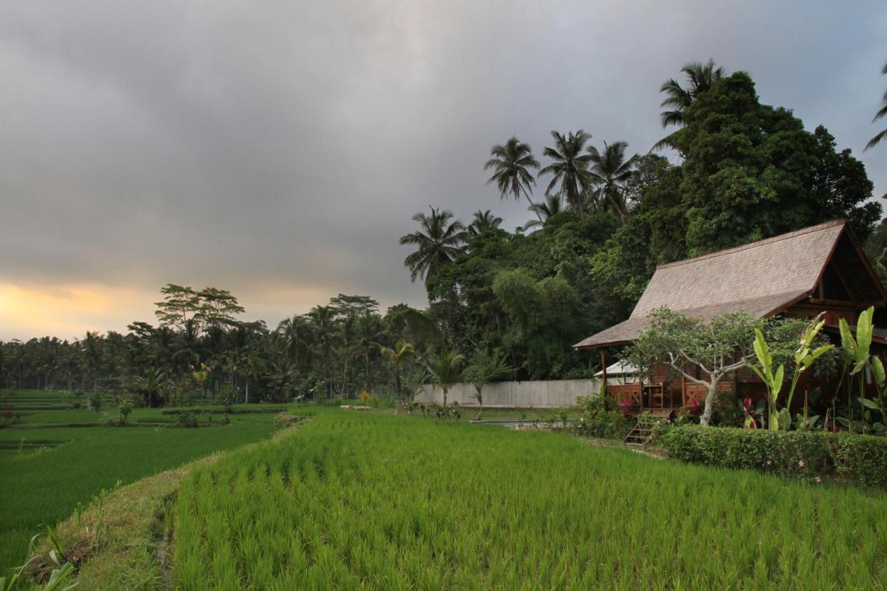 Benisari Batik Garden Cottage Ubud Exterior foto